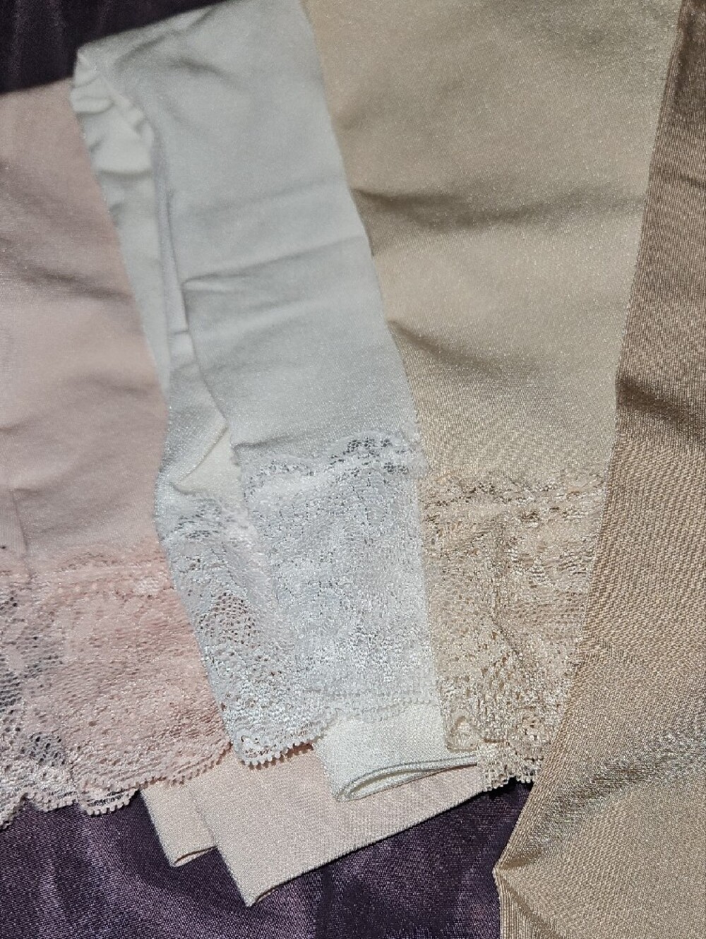 Breezies Nude Seamless Shorts with Lace Trim (Lot of 4) - Picture 4 of 5